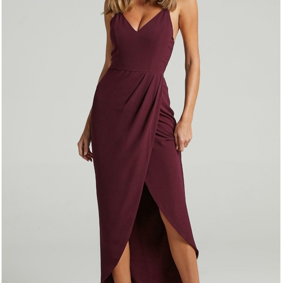DRAPE MAXI DRESS IN WINE - Picture 1 of 4